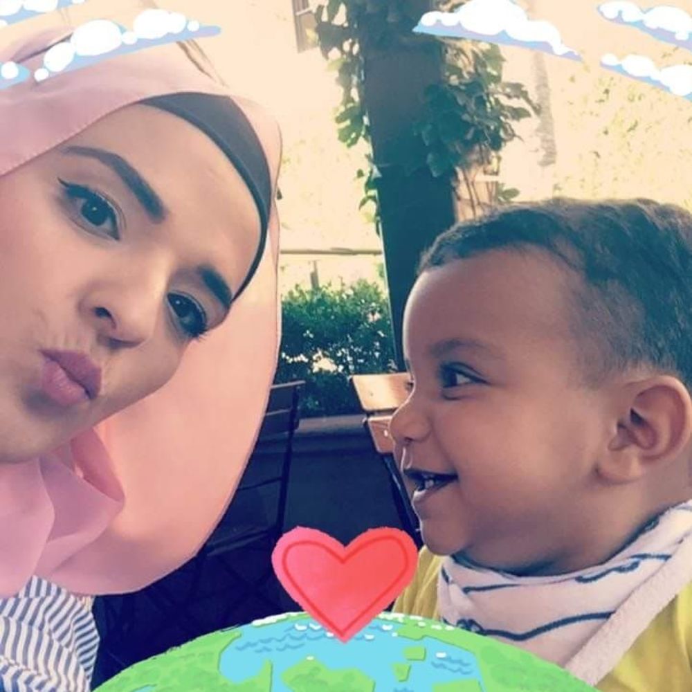 Meet your Posher, Oum